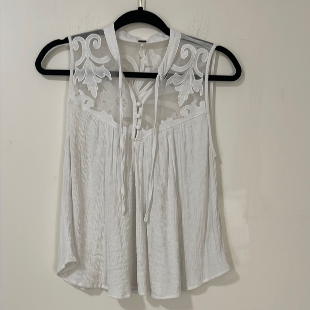 ☀️Sale☀️ Free People Western Romance white sleeveless top size XS